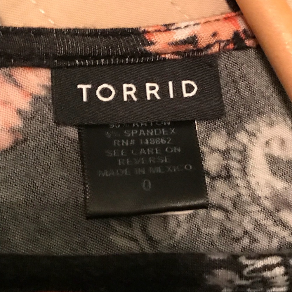 TORRID Top - Picture 5 of 8